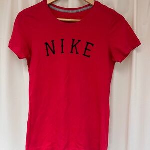 Nike red t-shirt slim fit medium short sleeve logo